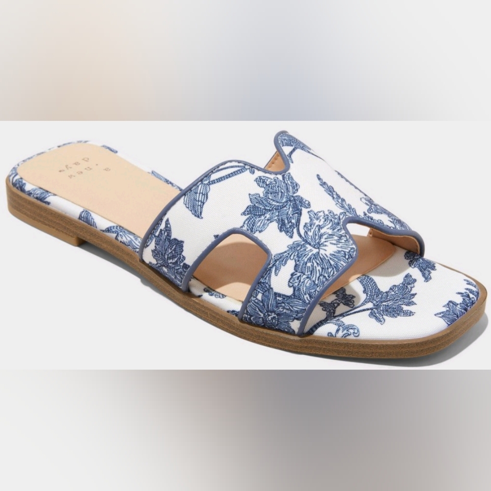 Nina Slide Sandals with Memory Foam Insole - Textured Outsole